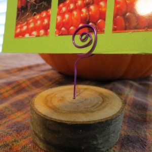 Thanksgiving Place Card using craft wire wound into a spiral and stuck into a small hole on the opposite side of the slit.