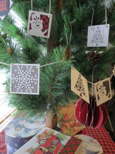 Mosaic Moments Designing with Dies Christmas Ornaments