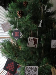 Mosaic Moments Designing with Dies Christmas Ornaments