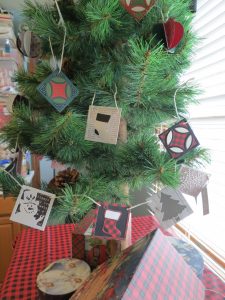 Mosaic Moments Designing with Dies Christmas Ornaments