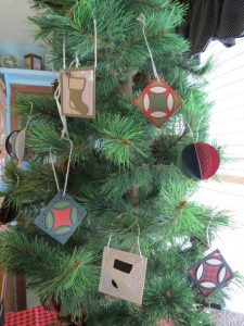 Mosaic Moments Designing with Dies Christmas Ornaments