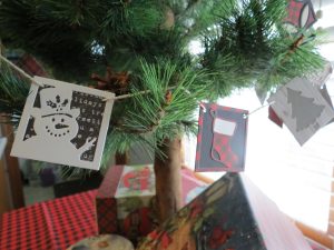 Mosaic Moments Designing with Dies Christmas Ornaments
