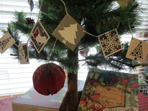 Mosaic Moments Designing with Dies Christmas Ornaments